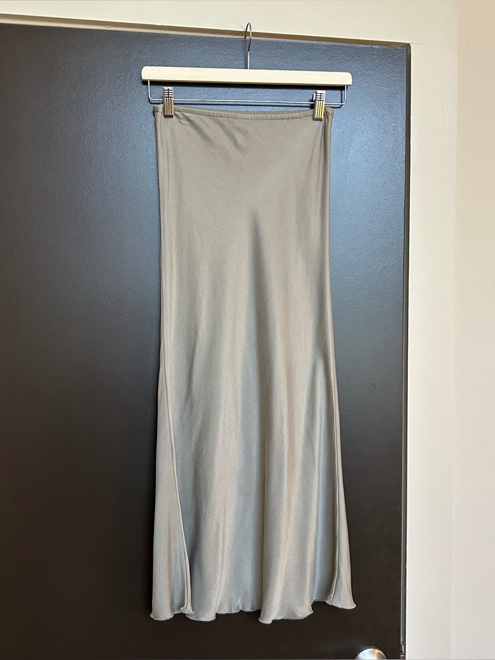 Dherf Avenue Dream Skirt in Rain - Picture 2 of 3